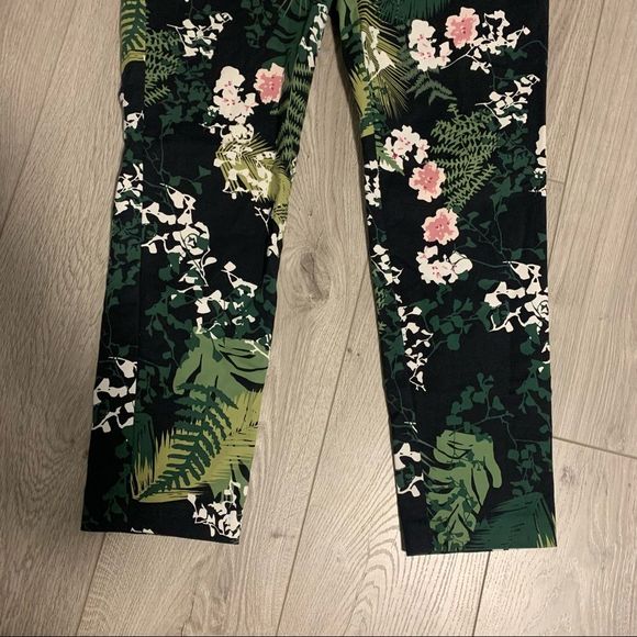 Adrianna Papell | Green Floral Pants size US 8 - Picture 3 of 6